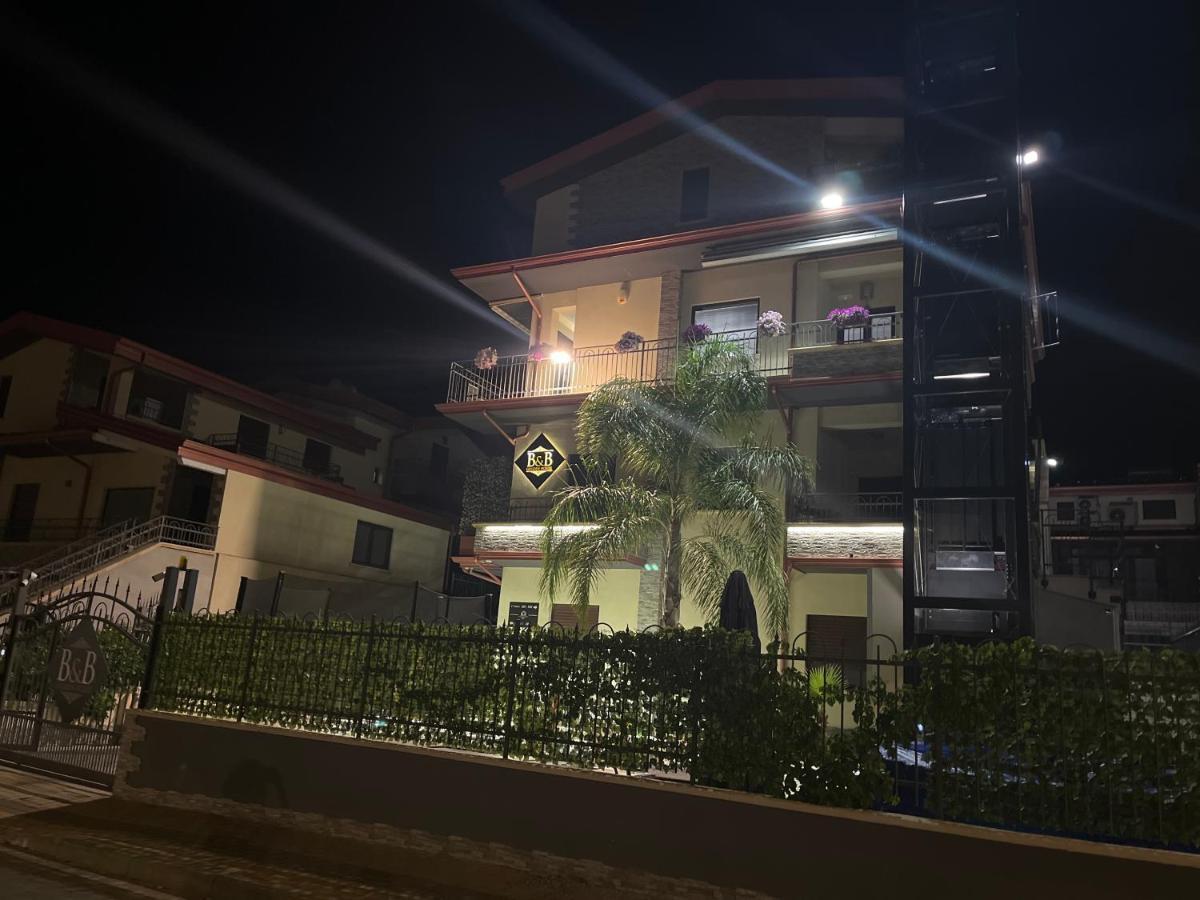 B&B Golden House & Spa Rose Exterior foto